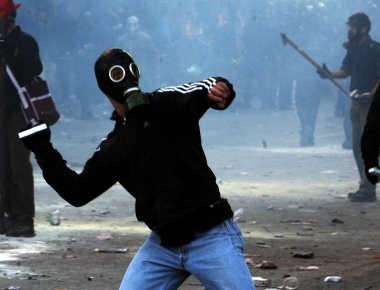 Βαριά οπλισμένος, σκληρός και με μεγάλη εμπειρία στο αντάρτικο πόλεων ο 29χρονος που συνελήφθη για τα «τρομοδέματα»